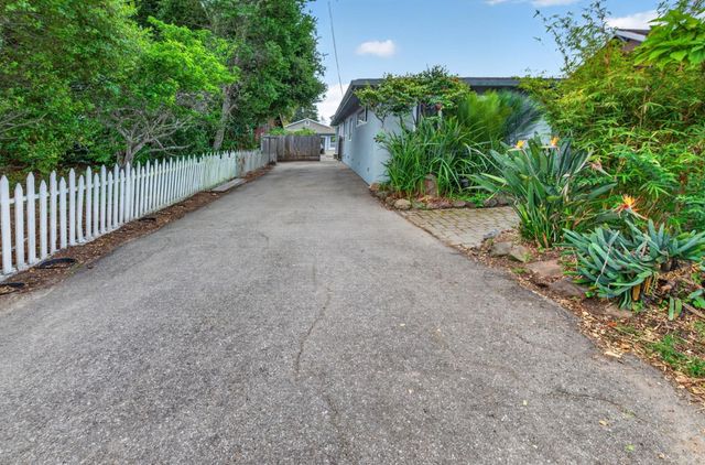 1690 Harper Street, Santa Cruz, CA 95062