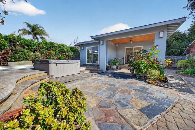 1690 Harper Street, Santa Cruz, CA 95062