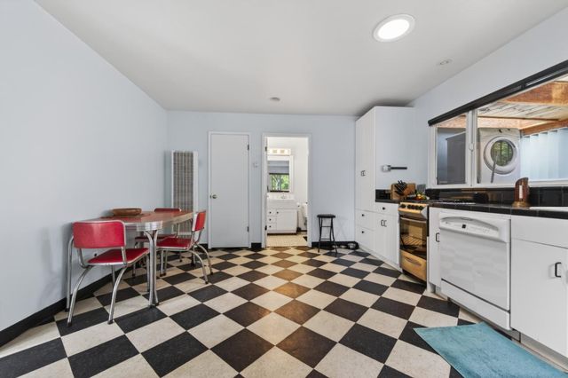 1690 Harper Street, Santa Cruz, CA 95062