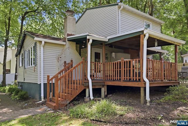 9 Juniper Trail, Kinnelon Borough, NJ 07405