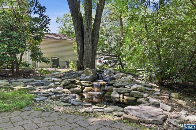 9 Juniper Trail, Kinnelon Borough, NJ 07405