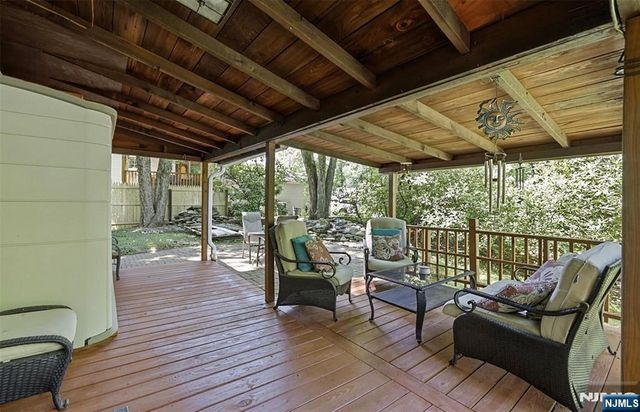 9 Juniper Trail, Kinnelon Borough, NJ 07405