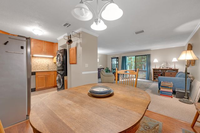 17 Thayer Pond Drive 7, Oxford, MA 01537