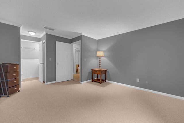 17 Thayer Pond Drive 7, Oxford, MA 01537