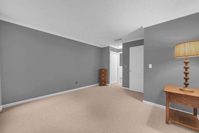 17 Thayer Pond Drive 7, Oxford, MA 01537