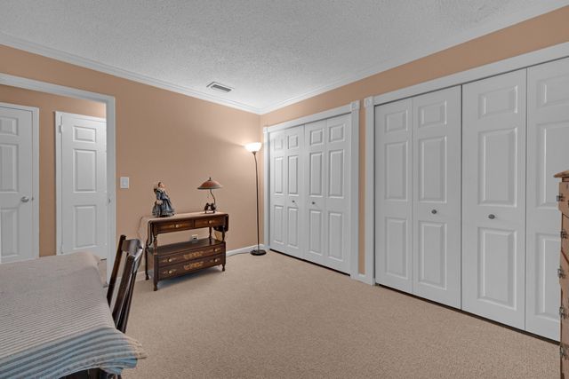 17 Thayer Pond Drive 7, Oxford, MA 01537