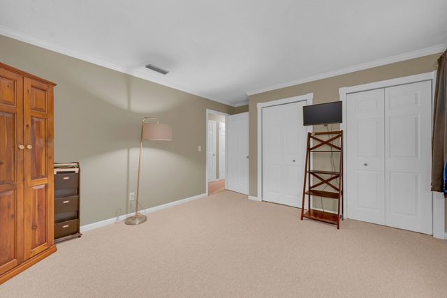 17 Thayer Pond Drive 7, Oxford, MA 01537