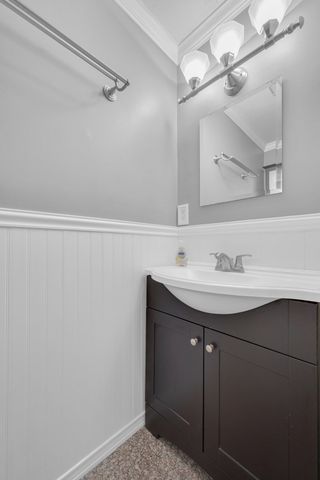 17 Thayer Pond Drive 7, Oxford, MA 01537
