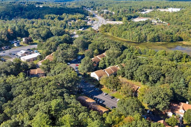 17 Thayer Pond Drive 7, Oxford, MA 01537