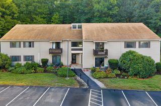 17 Thayer Pond Drive 7, Oxford, MA 01537