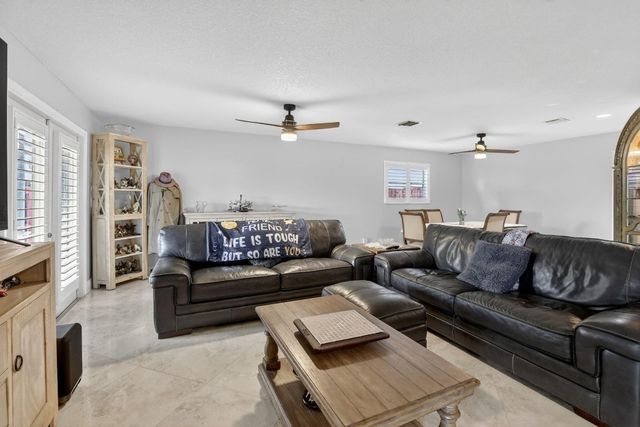 9861 Fairway Cove Lane, Plantation, FL 33324