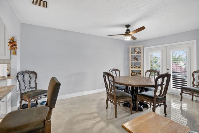 9861 Fairway Cove Lane, Plantation, FL 33324