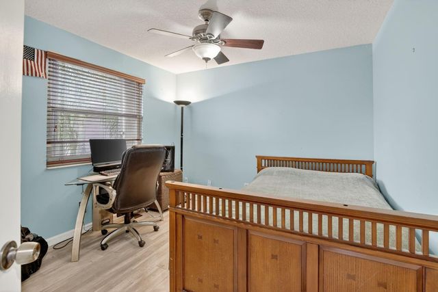 9861 Fairway Cove Lane, Plantation, FL 33324