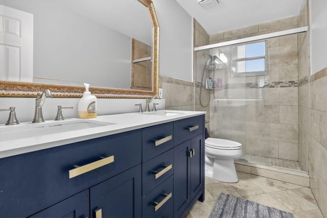 9861 Fairway Cove Lane, Plantation, FL 33324