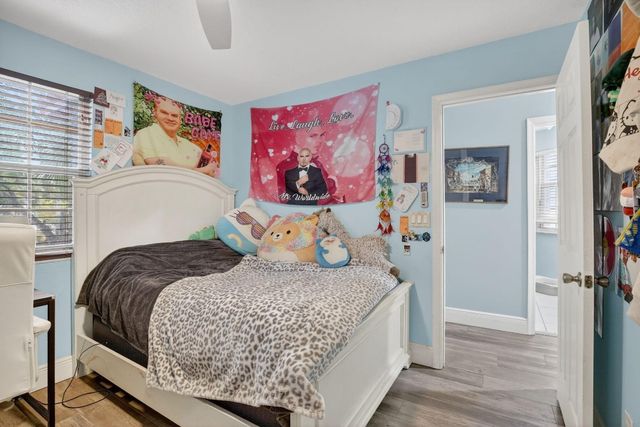 9861 Fairway Cove Lane, Plantation, FL 33324