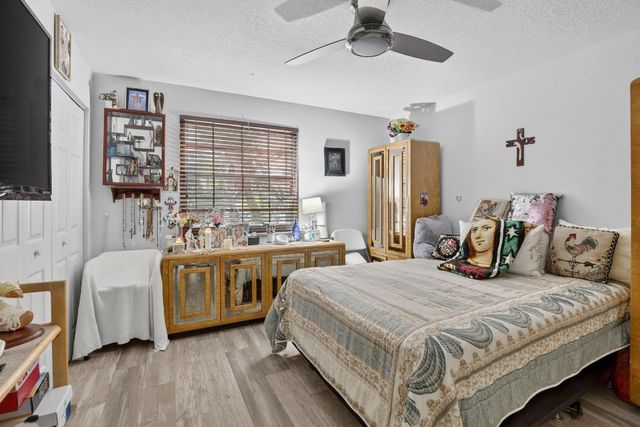 9861 Fairway Cove Lane, Plantation, FL 33324