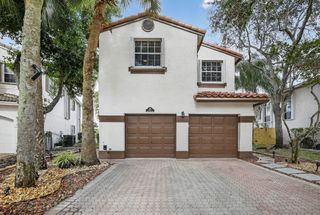 9861 Fairway Cove Lane, Plantation, FL 33324