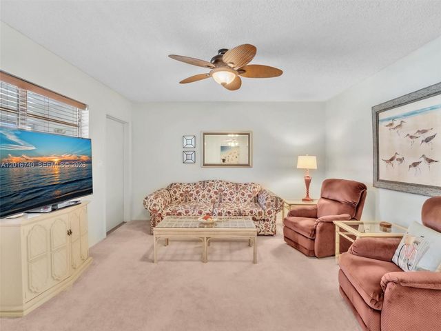 5300 Washington St J216, Hollywood, FL 33021
