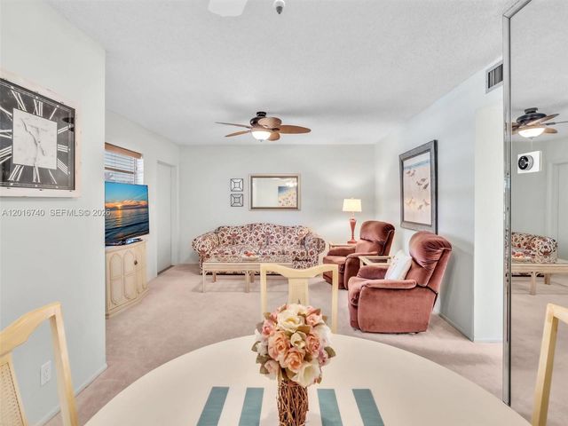5300 Washington St J216, Hollywood, FL 33021