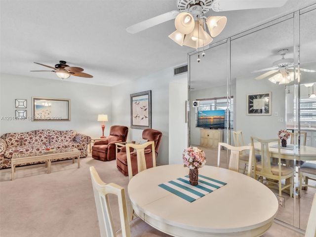 5300 Washington St J216, Hollywood, FL 33021
