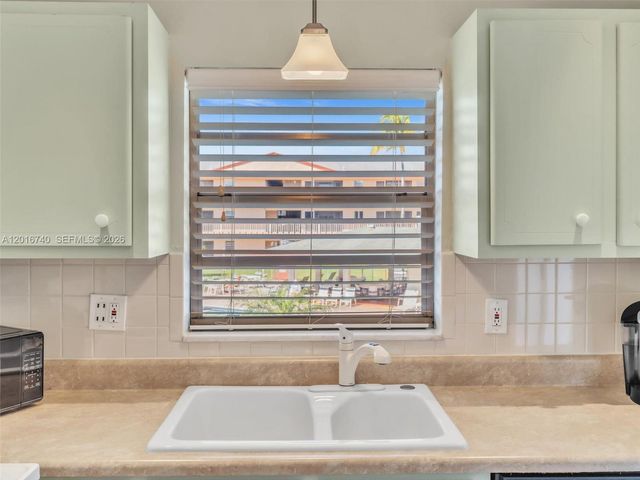 5300 Washington St J216, Hollywood, FL 33021