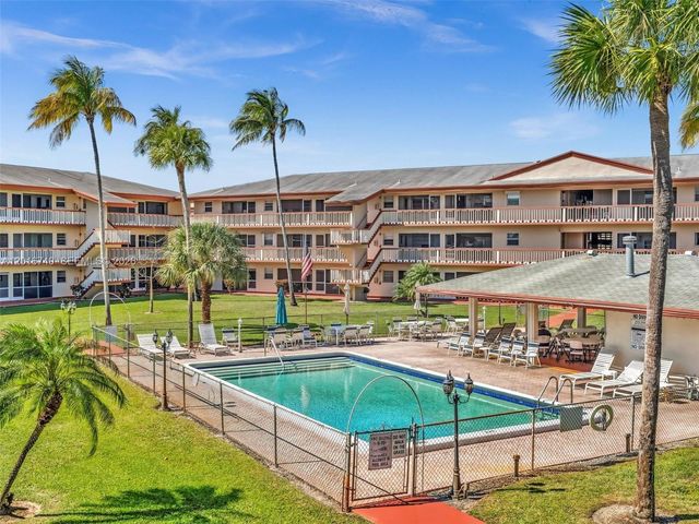 5300 Washington St J216, Hollywood, FL 33021