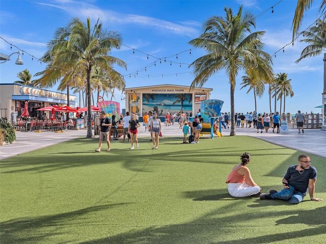 5300 Washington St J216, Hollywood, FL 33021