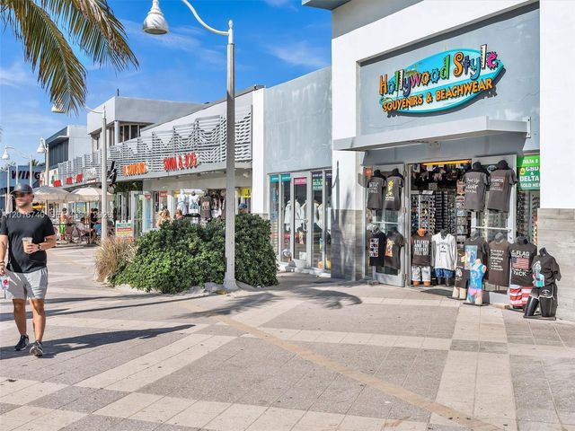 5300 Washington St J216, Hollywood, FL 33021