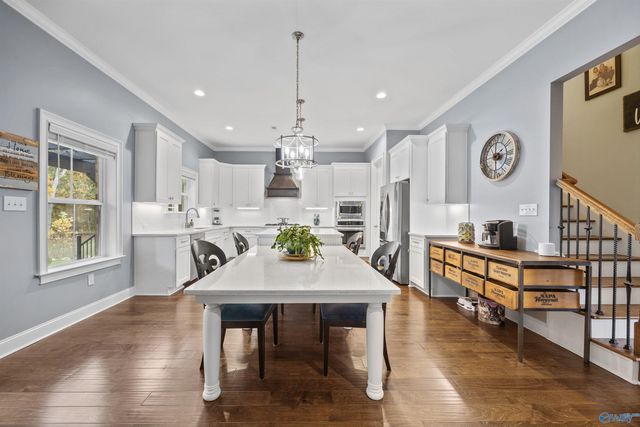 118 Creekmound Drive, Huntsville, AL 35806