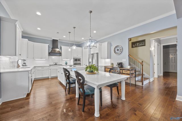 118 Creekmound Drive, Huntsville, AL 35806