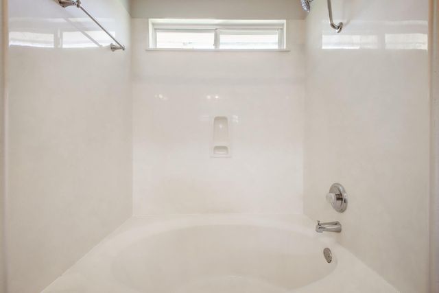 218 Katy B LN, Bastrop, TX 78602