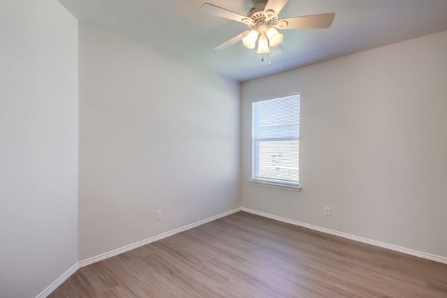 218 Katy B LN, Bastrop, TX 78602