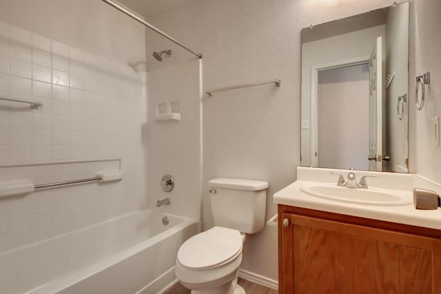 218 Katy B LN, Bastrop, TX 78602