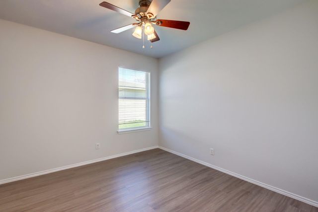 218 Katy B LN, Bastrop, TX 78602