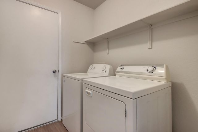 218 Katy B LN, Bastrop, TX 78602