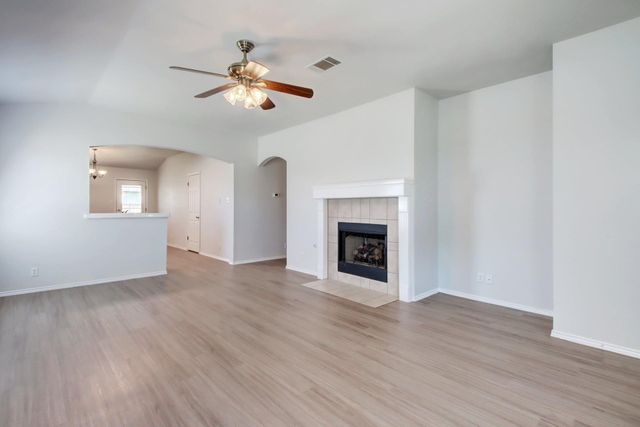 218 Katy B LN, Bastrop, TX 78602