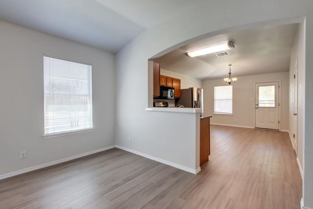 218 Katy B LN, Bastrop, TX 78602