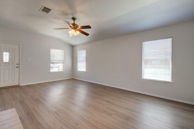 218 Katy B LN, Bastrop, TX 78602