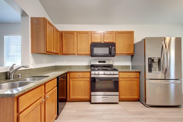 218 Katy B LN, Bastrop, TX 78602