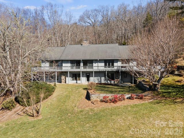 404 W Browning Road, Hendersonville, NC 28791