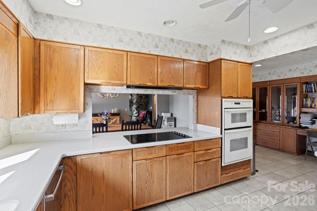 404 W Browning Road, Hendersonville, NC 28791