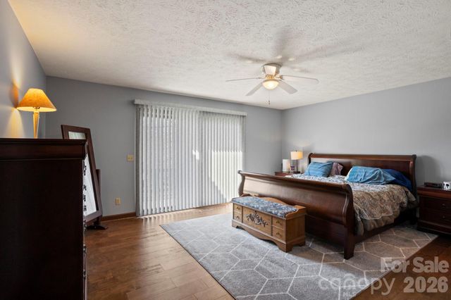 404 W Browning Road, Hendersonville, NC 28791