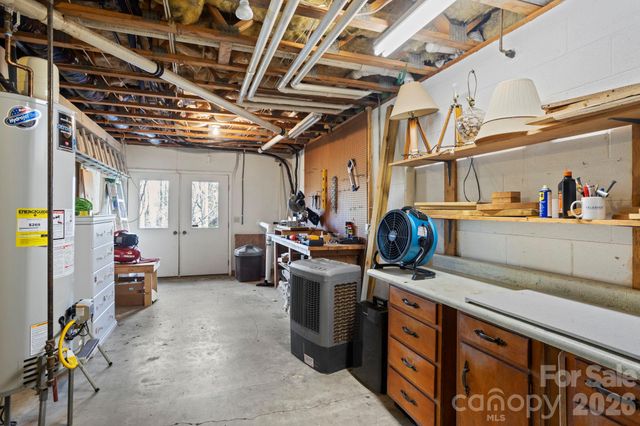 404 W Browning Road, Hendersonville, NC 28791