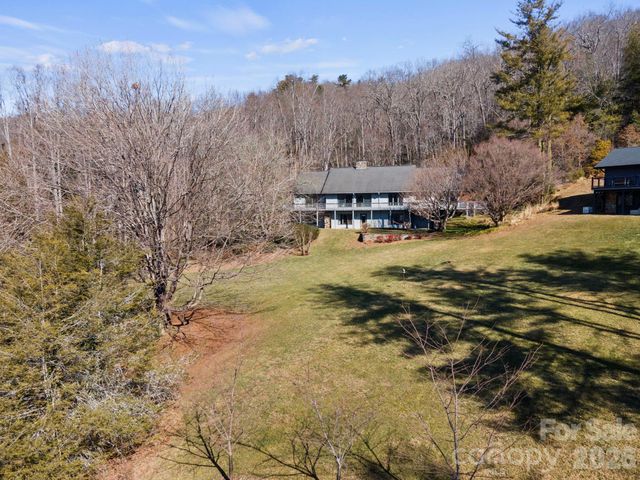 404 W Browning Road, Hendersonville, NC 28791