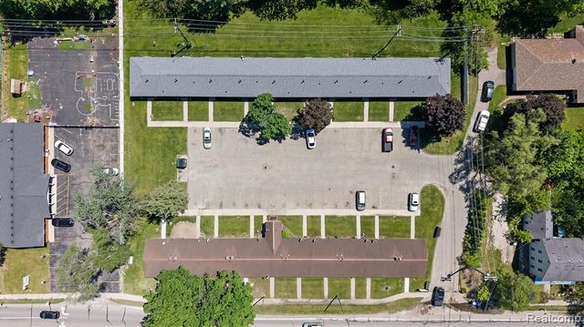 4144 Airport Road, Waterford, MI 48329