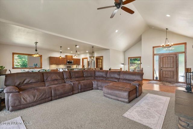 17378 N Freddi RD, Rathdrum, ID 83858