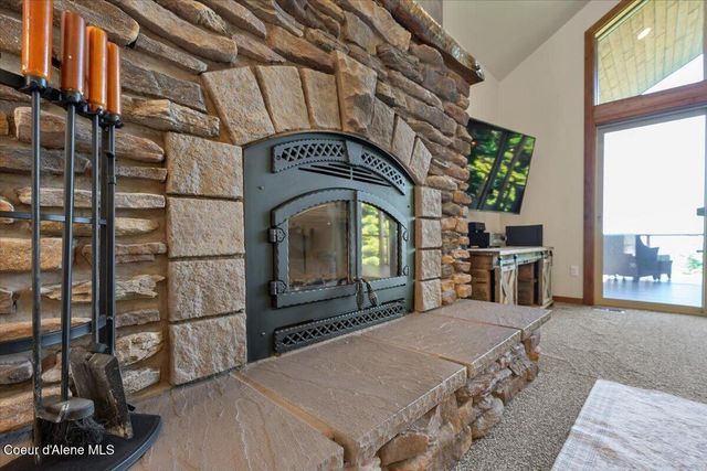 17378 N Freddi RD, Rathdrum, ID 83858