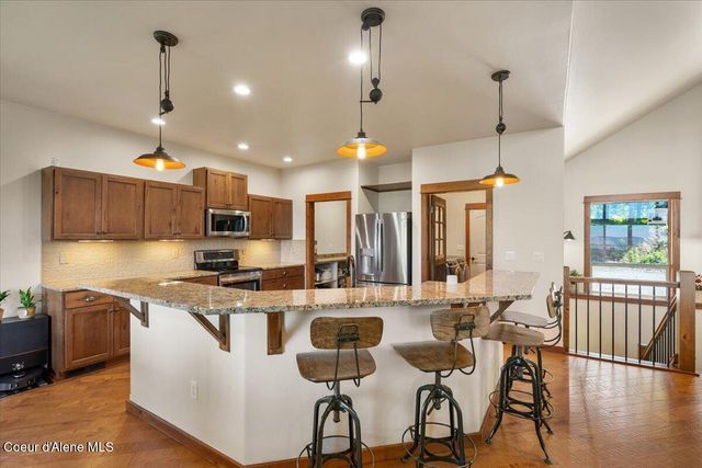 17378 N Freddi RD, Rathdrum, ID 83858