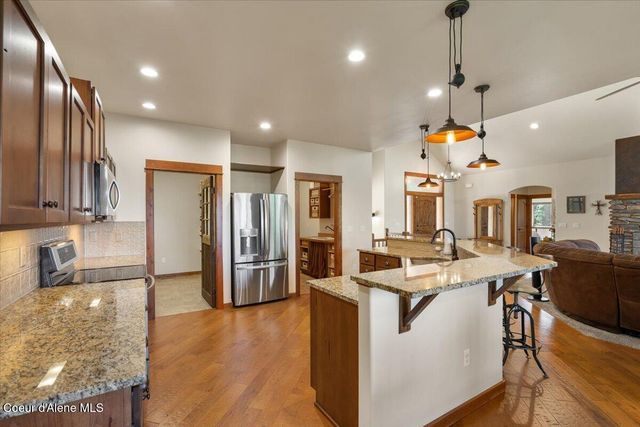 17378 N Freddi RD, Rathdrum, ID 83858