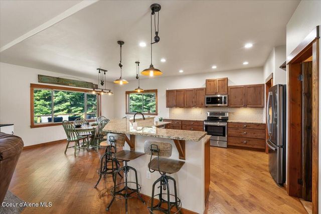 17378 N Freddi RD, Rathdrum, ID 83858